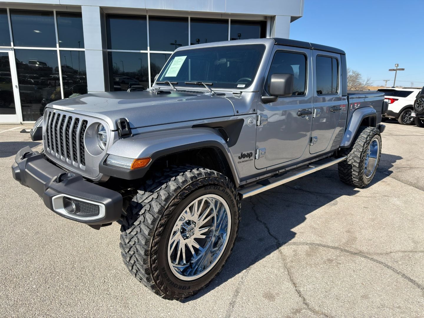 2021 Jeep Gladiator Sport S photo 2