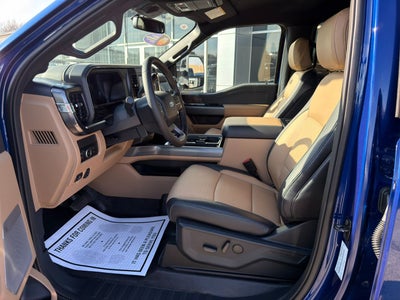 2026 Ford Chassis Cab F-450® LARIAT®