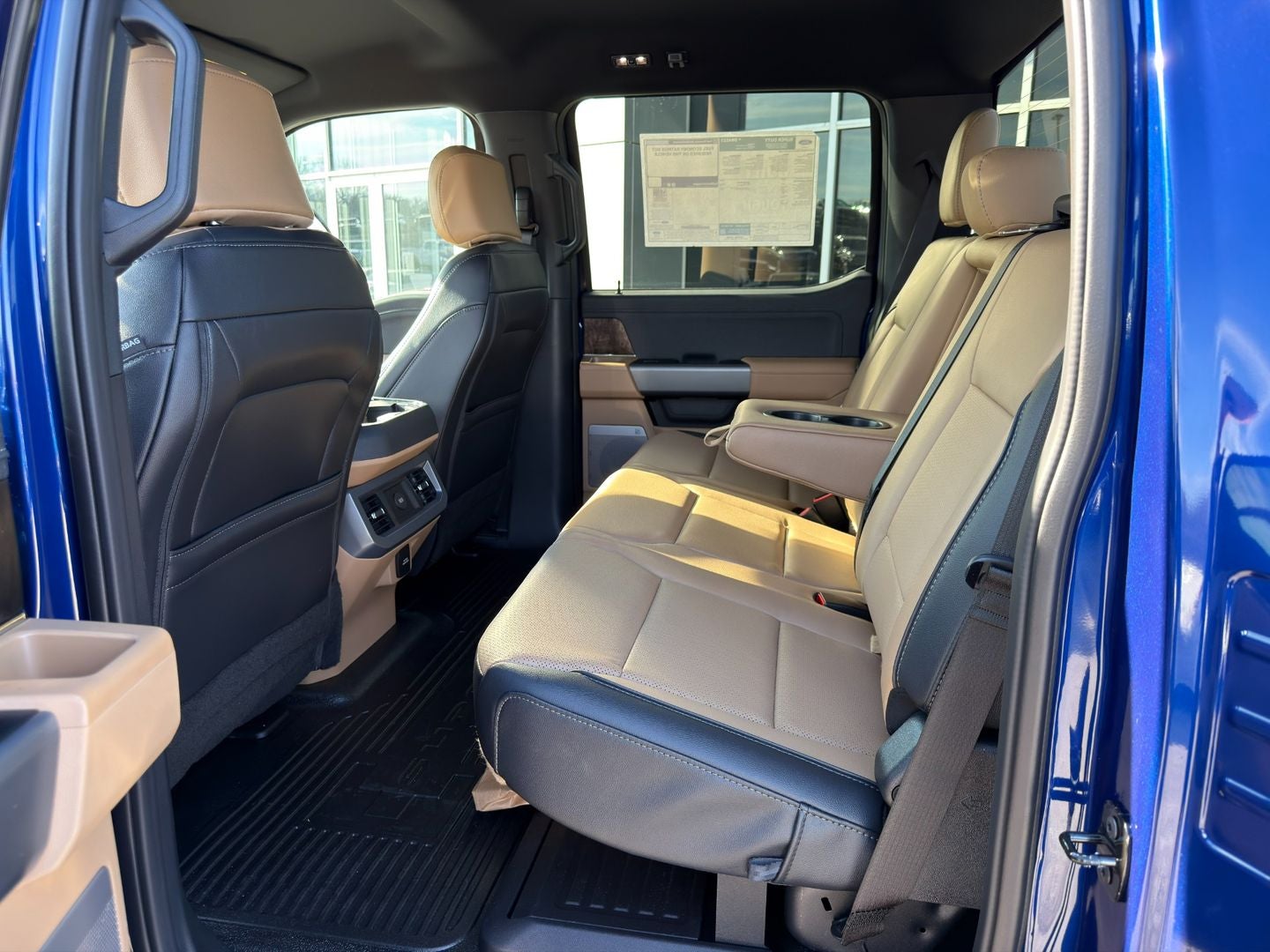 2026 Ford Chassis Cab F-450® LARIAT®