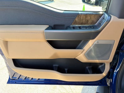 2026 Ford Chassis Cab F-450® LARIAT®