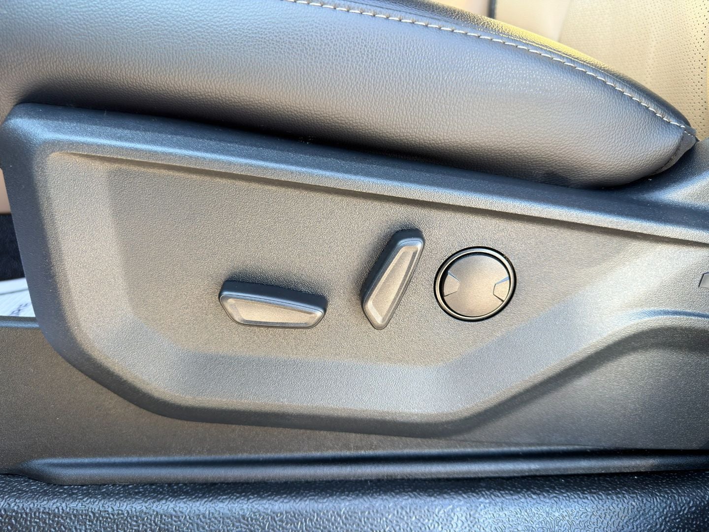 2026 Ford Chassis Cab F-450® LARIAT®