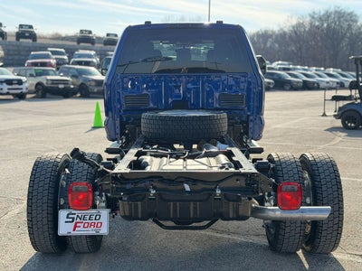 2026 Ford Chassis Cab F-450® LARIAT®