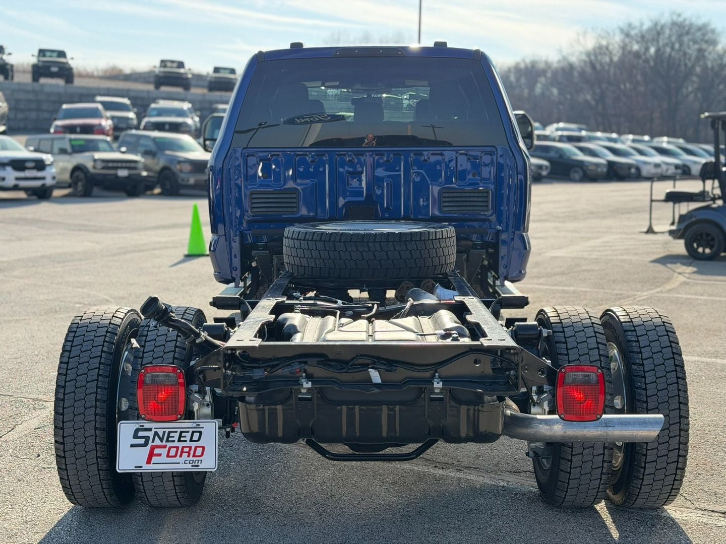 2026 Ford Chassis Cab F-450® LARIAT®