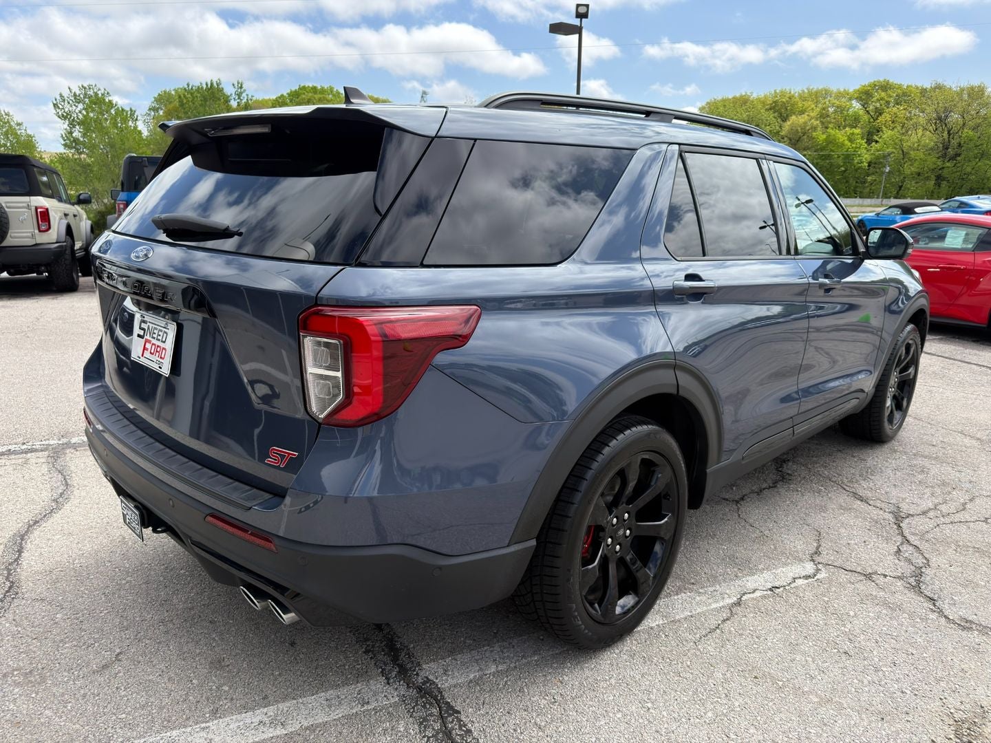 2021 Ford Explorer ST