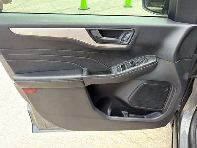 2022 Ford Escape SE Hybrid