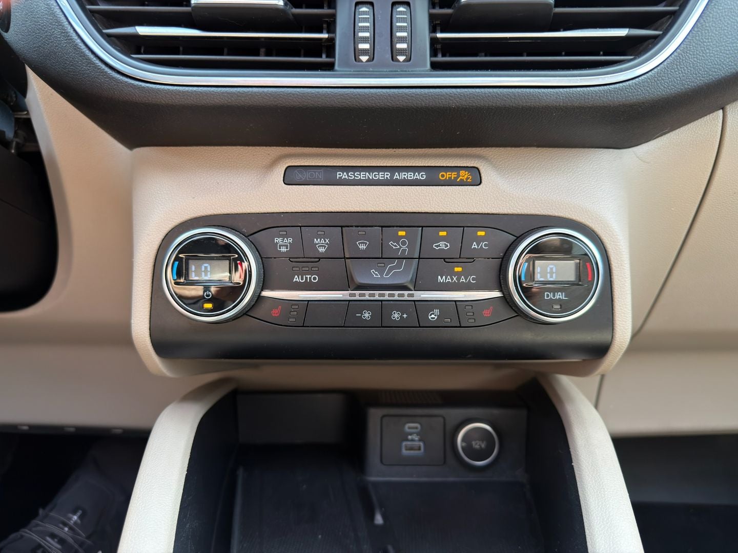 2020 Ford Escape Titanium Hybrid