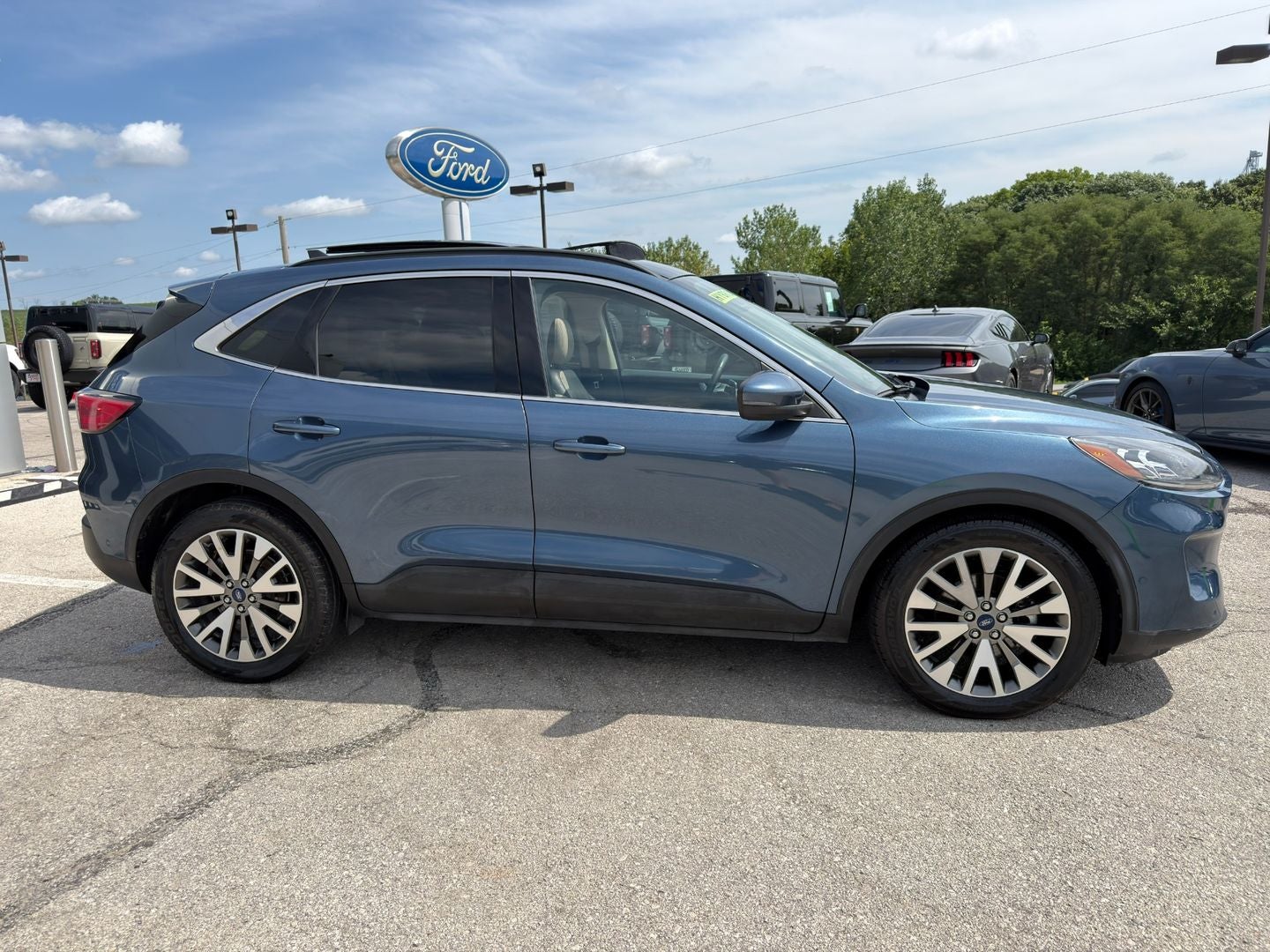 2020 Ford Escape Titanium Hybrid