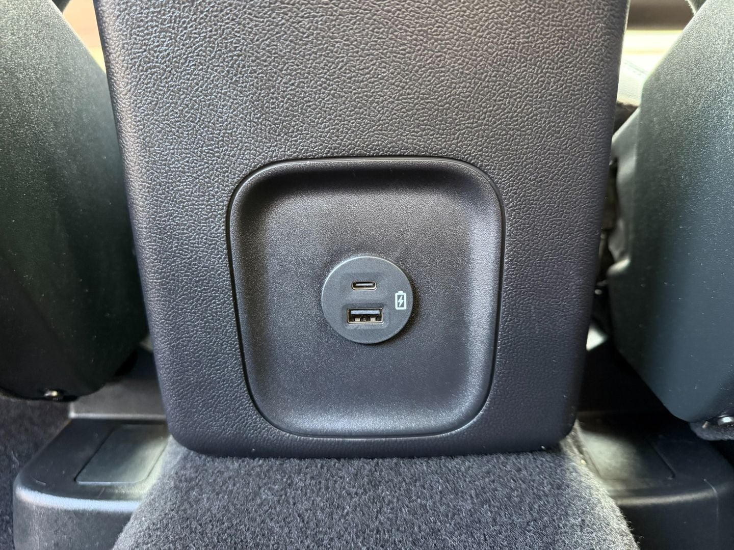 2022 Ford Escape Titanium Hybrid