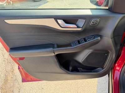 2022 Ford Escape Titanium Hybrid