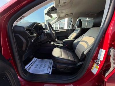 2022 Ford Escape Titanium Hybrid