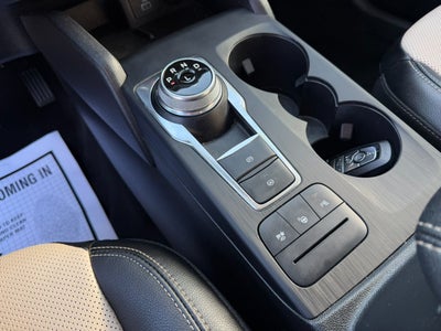 2022 Ford Escape Titanium Hybrid