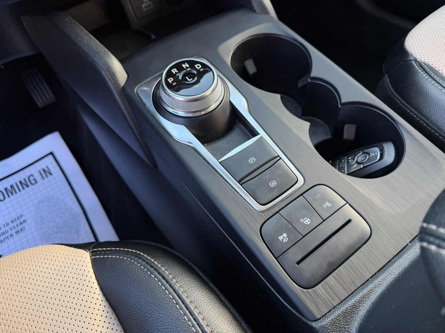 2022 Ford Escape Titanium Hybrid