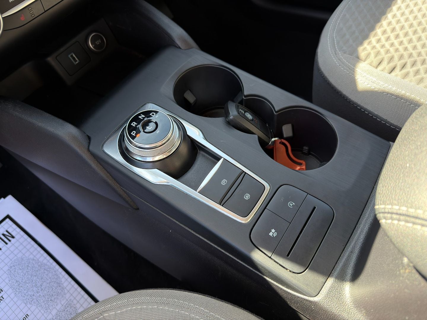 2020 Ford Escape SE