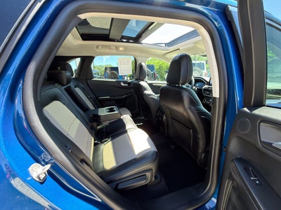 2022 Ford Escape Titanium Hybrid