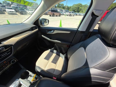 2022 Ford Escape Titanium Hybrid