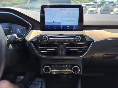 2022 Ford Escape Titanium Hybrid