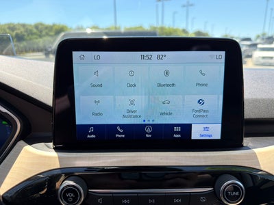 2022 Ford Escape Titanium Hybrid