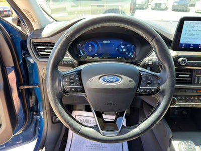 2022 Ford Escape Titanium Hybrid
