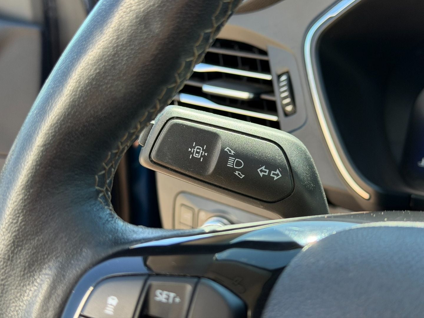 2022 Ford Escape Titanium Hybrid
