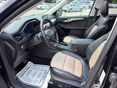 2022 Ford Escape Titanium