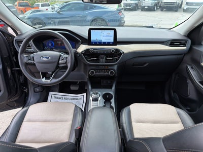 2022 Ford Escape Titanium