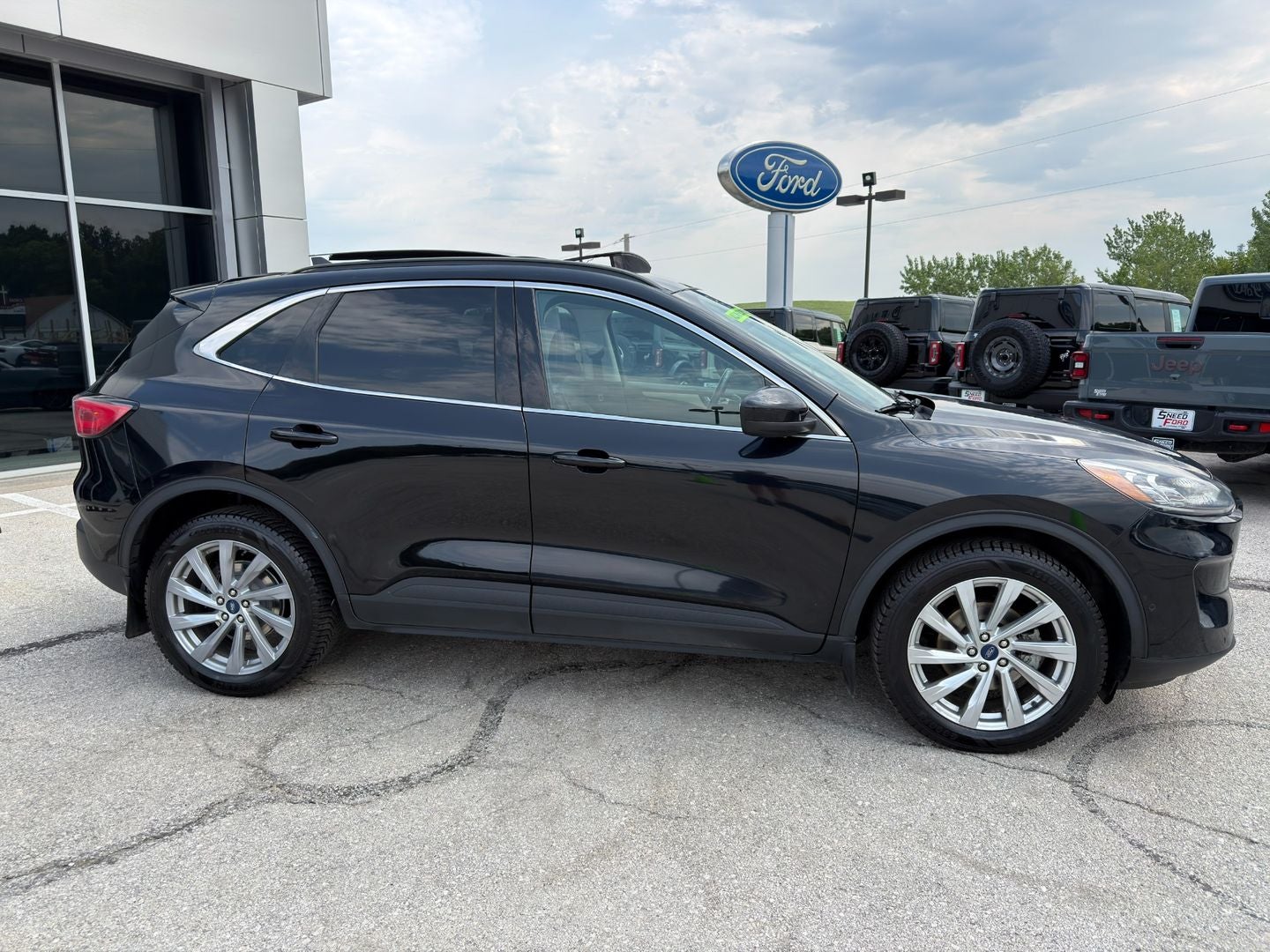 2022 Ford Escape Titanium
