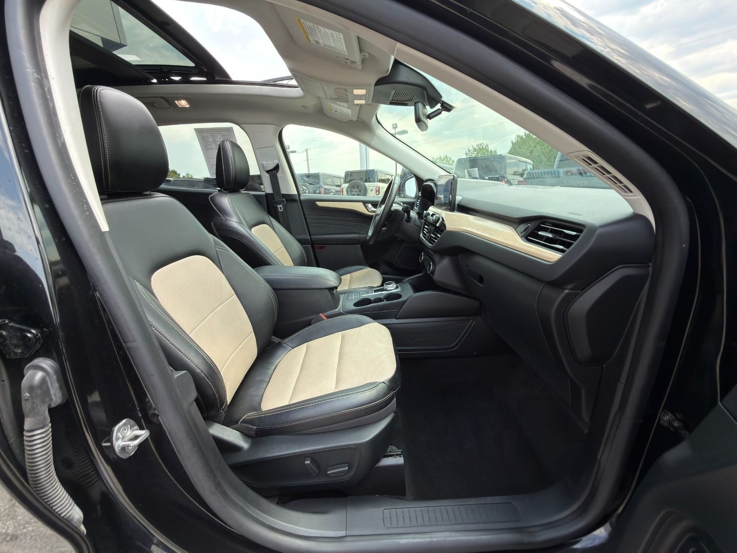 2022 Ford Escape Titanium