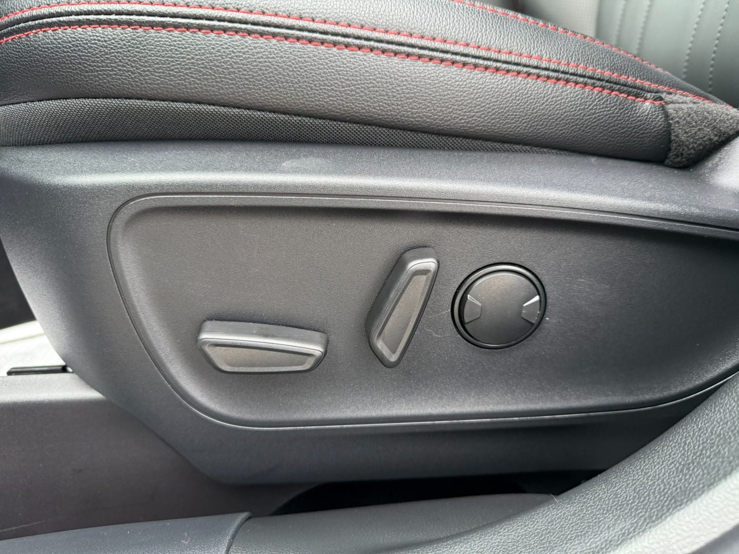 2025 Ford Escape ST-Line Elite