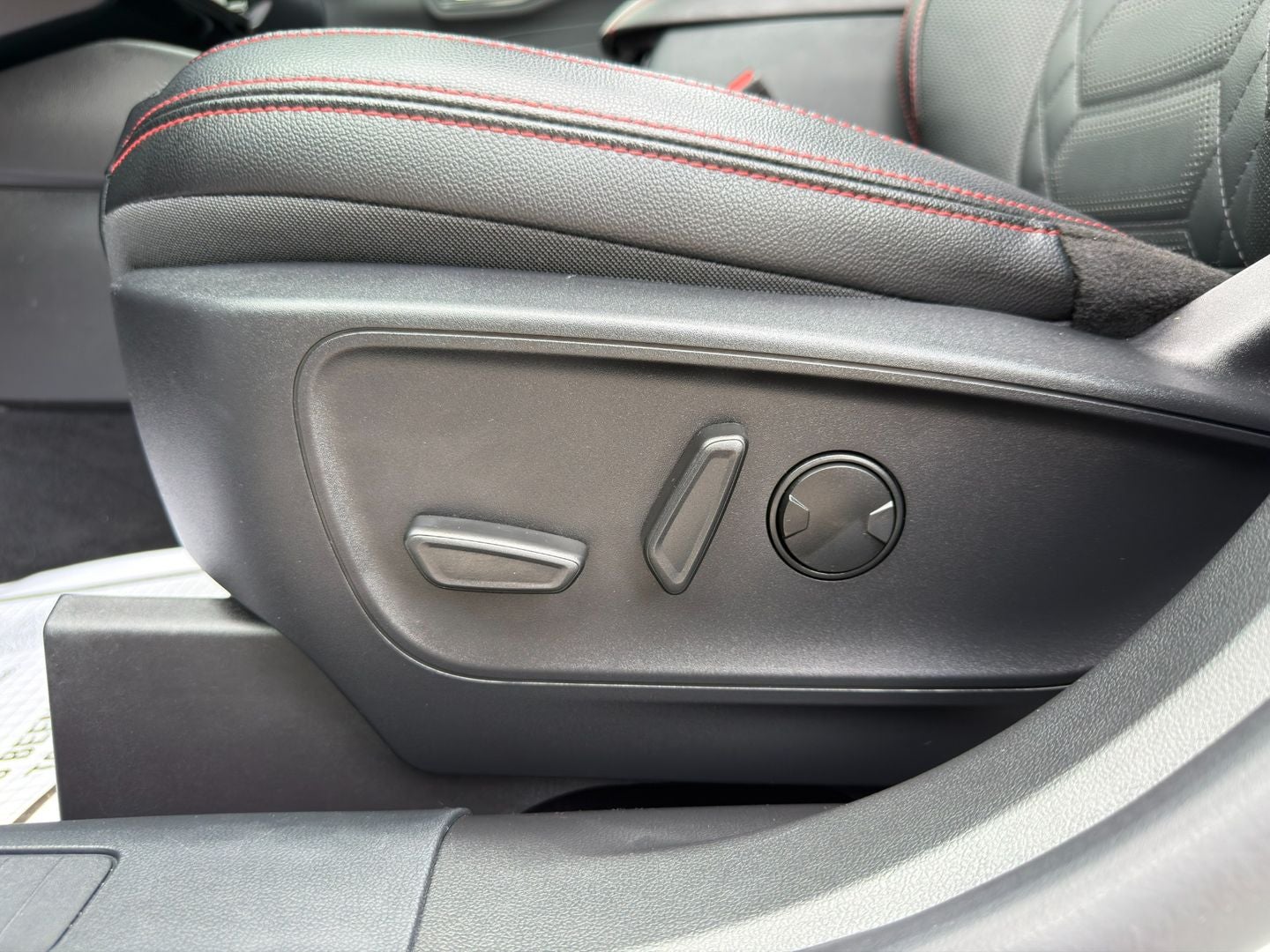 2024 Ford Escape ST-Line Elite