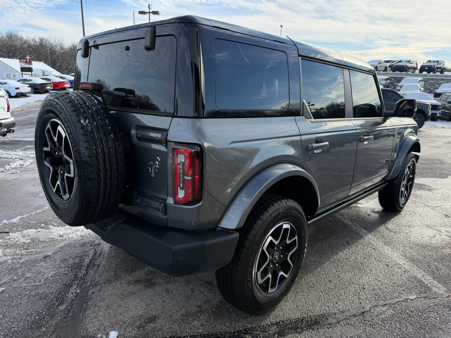 2024 Ford Bronco Outer Banks
