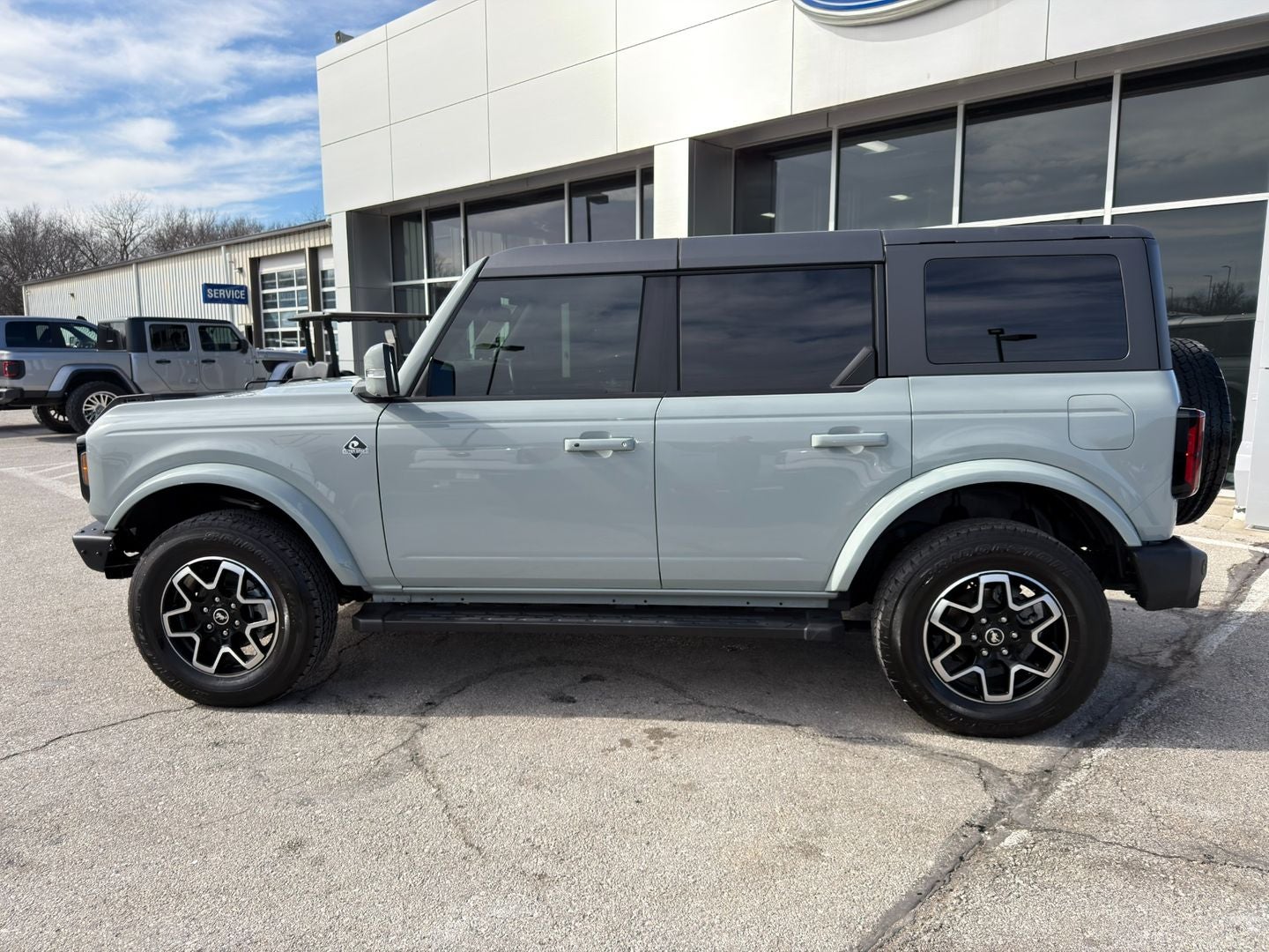 2024 Ford Bronco Outer Banks