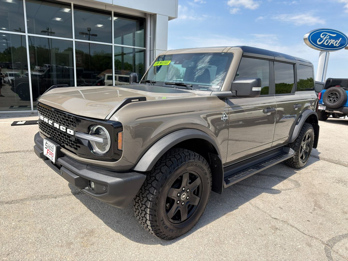 2025 Ford Bronco Outer Banks