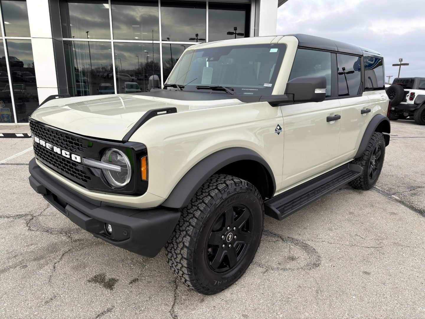 2025 Ford Bronco Outer Banks®