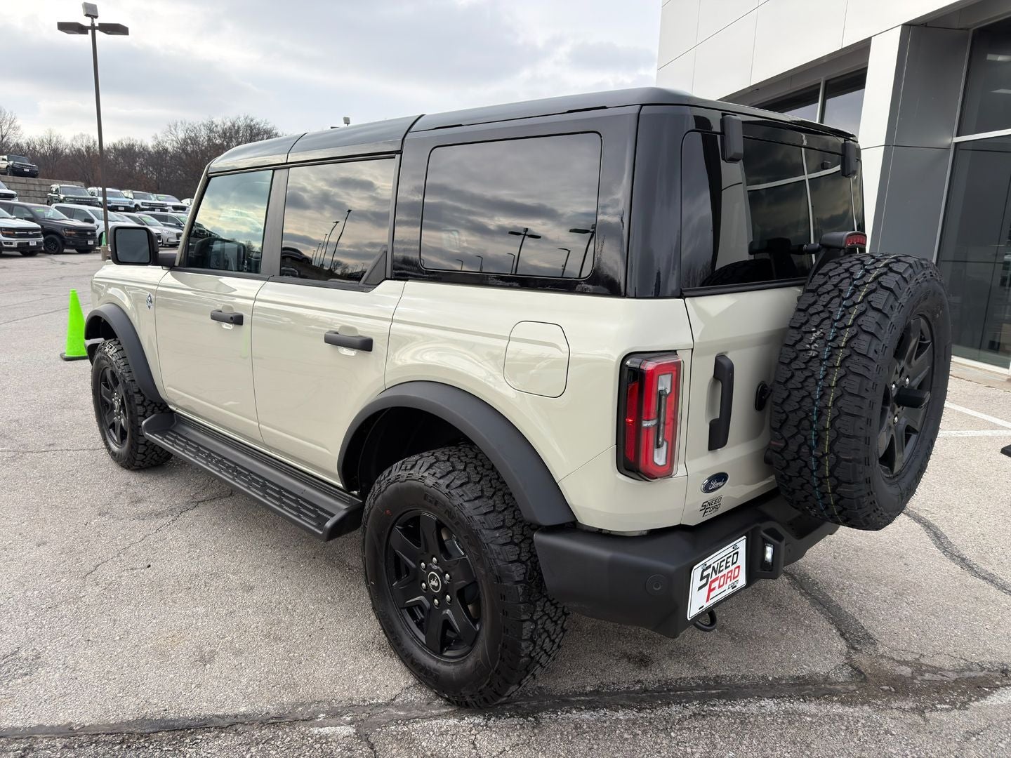 2025 Ford Bronco Outer Banks®
