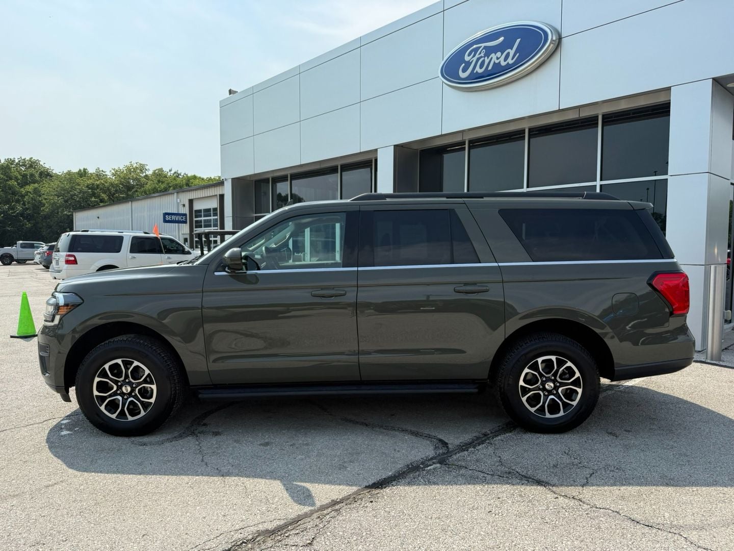 2024 Ford Expedition Max XLT