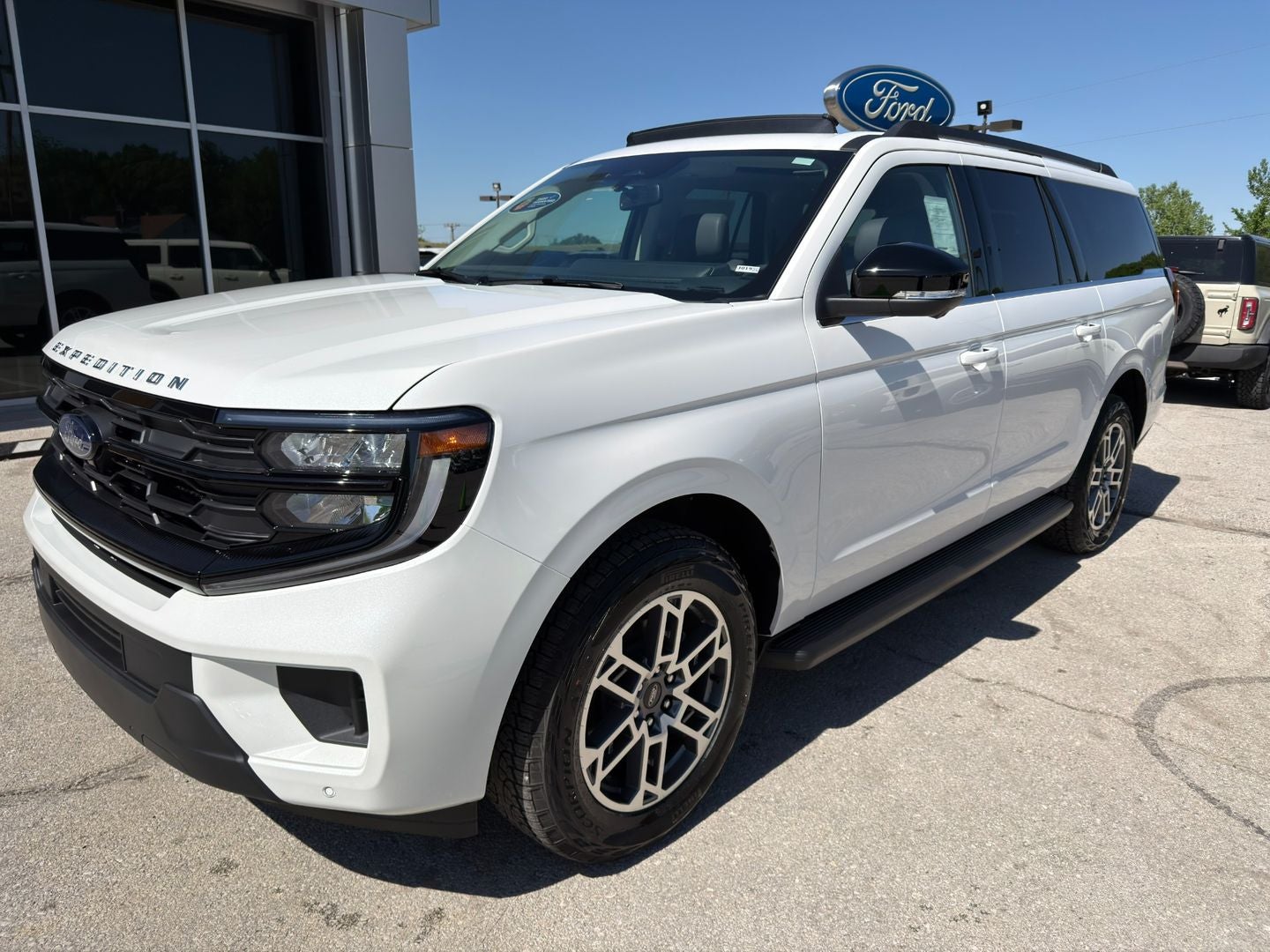 2026 Ford Expedition MAX Active
