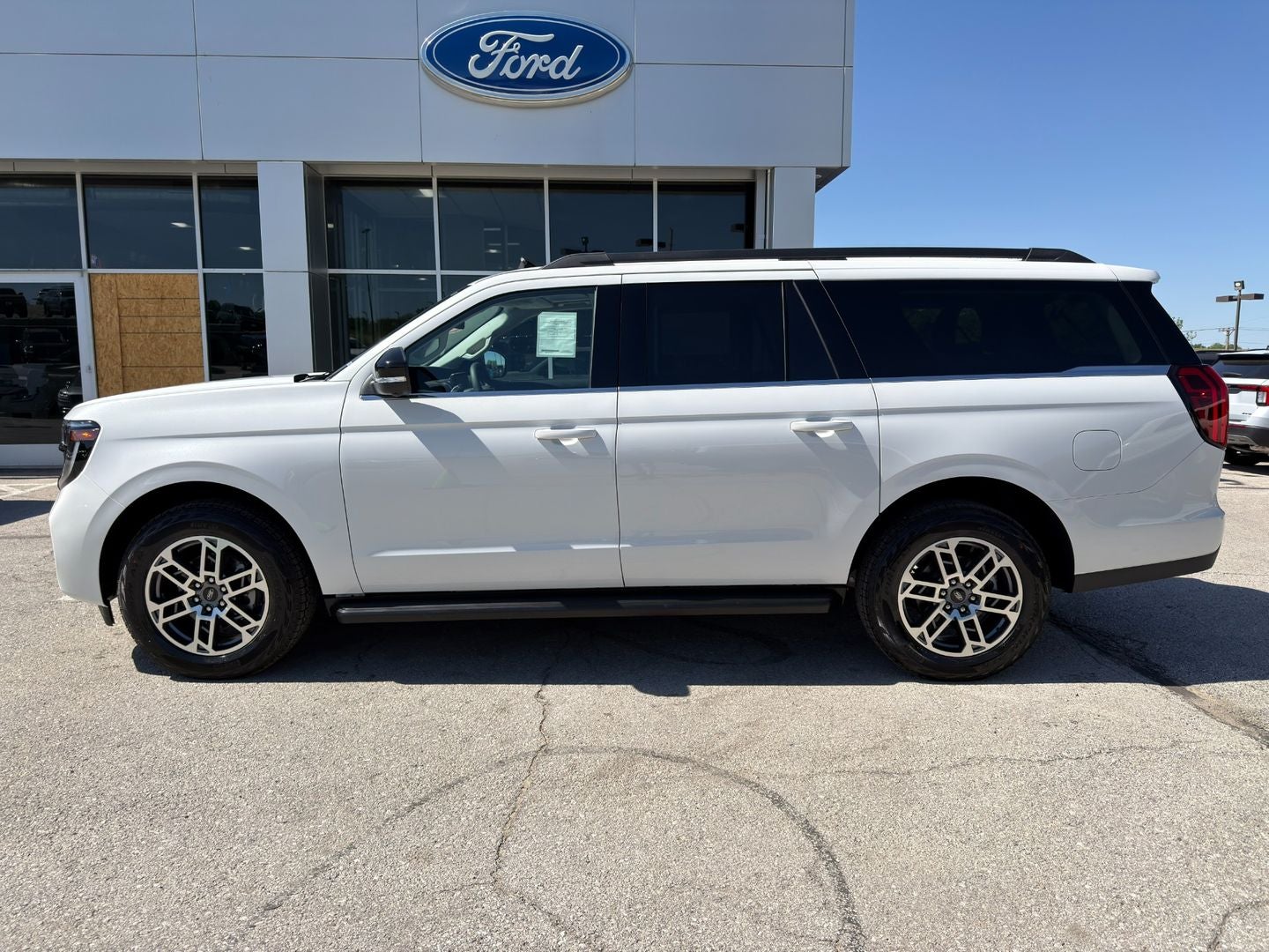 2026 Ford Expedition MAX Active