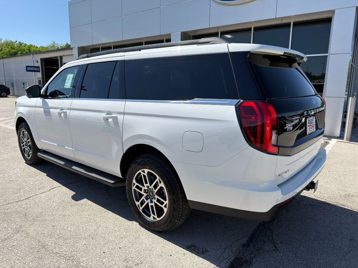 2026 Ford Expedition MAX Active