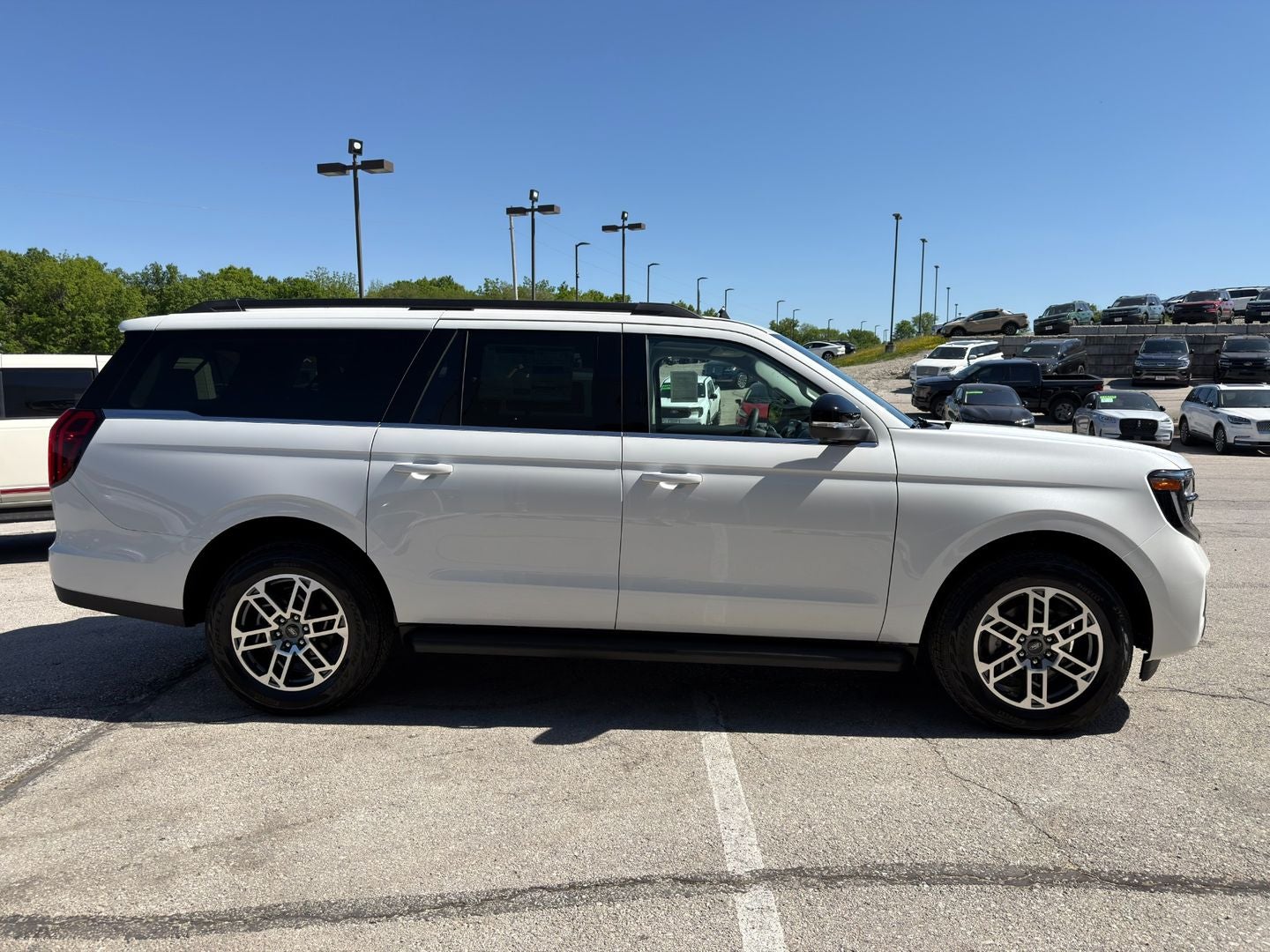 2026 Ford Expedition MAX Active
