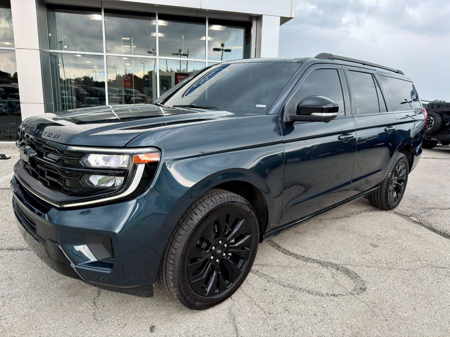 2025 Ford Expedition Max Platinum