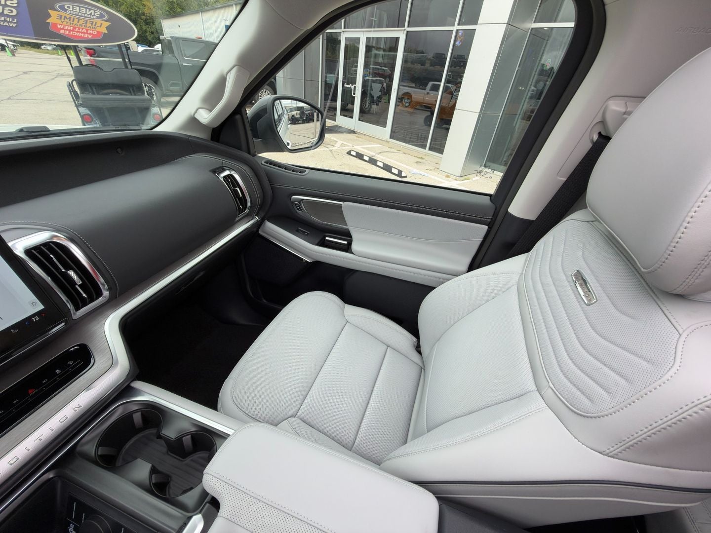 2027 Ford Expedition MAX Platinum