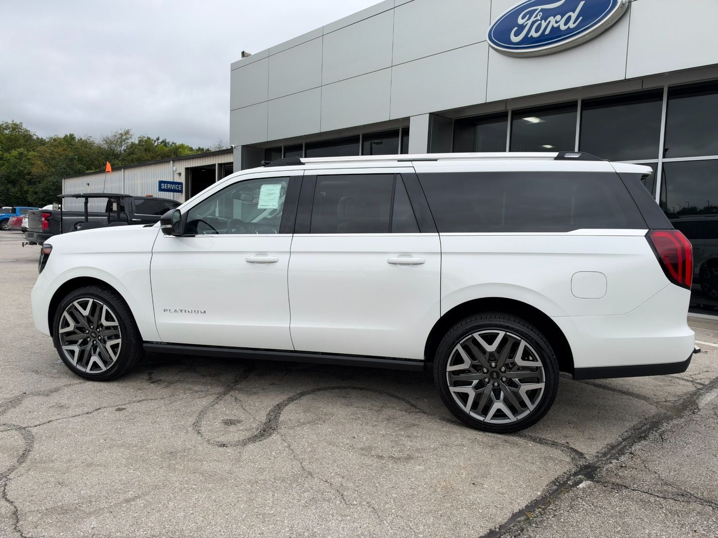 2027 Ford Expedition MAX Platinum