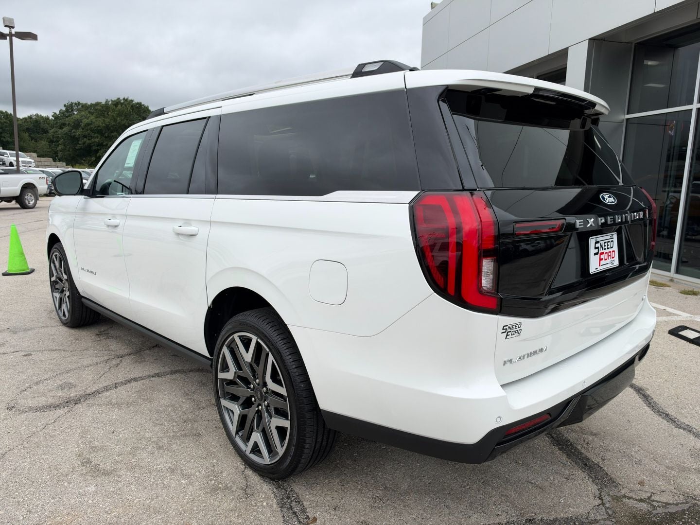 2027 Ford Expedition MAX Platinum