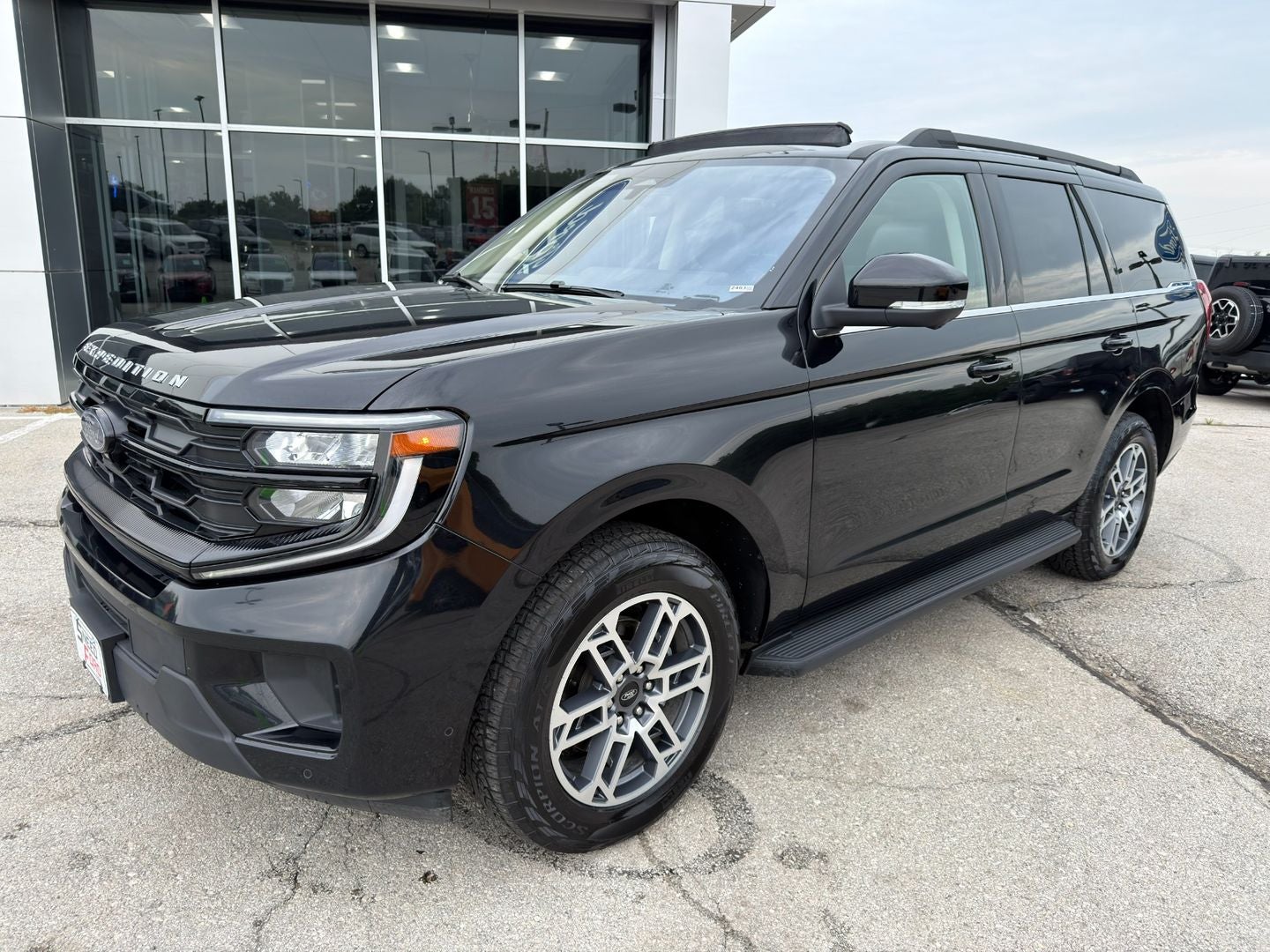 2025 Ford Expedition Active
