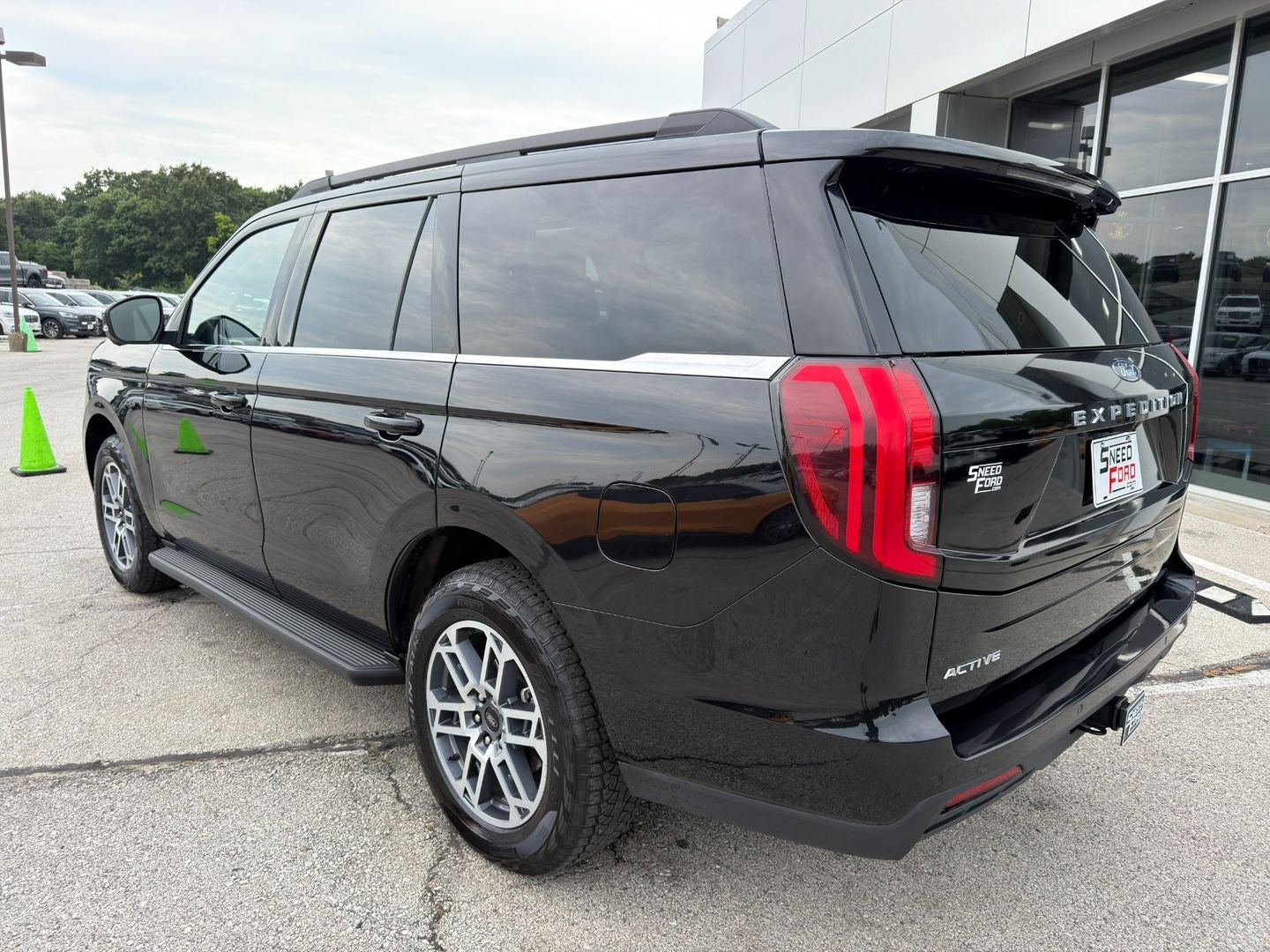 2025 Ford Expedition Active