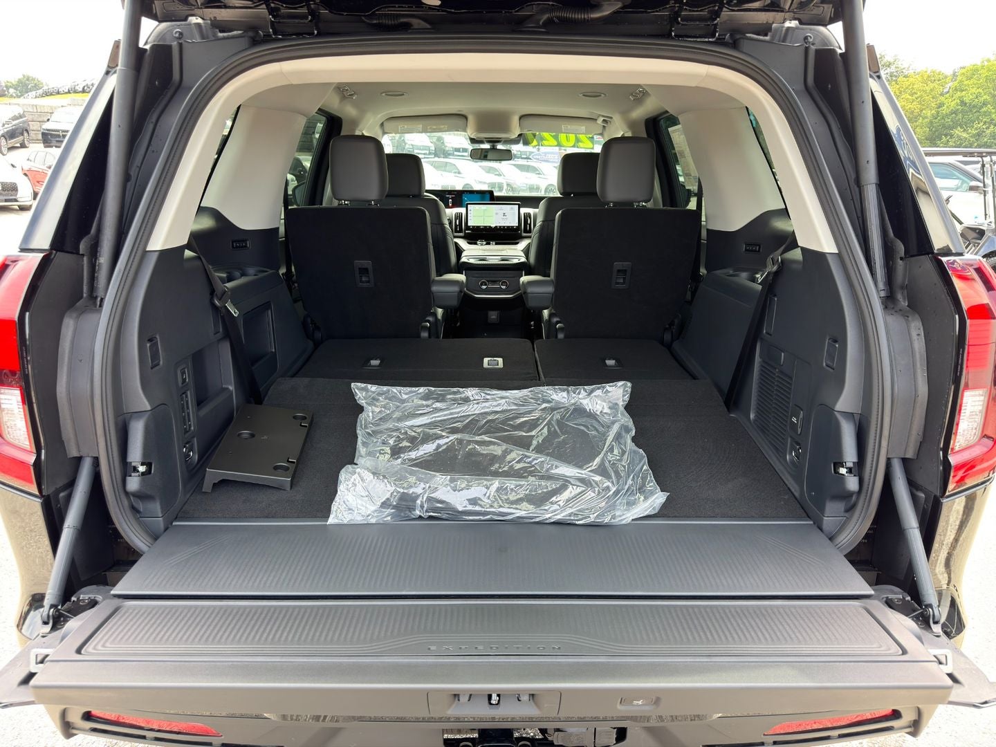 2027 Ford Expedition Active