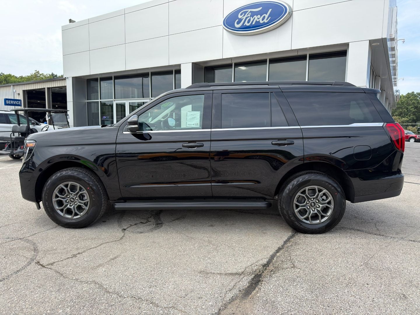 2027 Ford Expedition Active