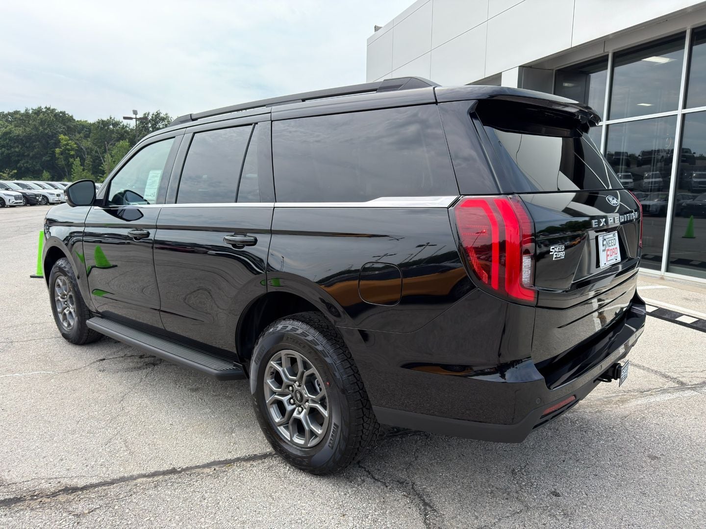 2027 Ford Expedition Active