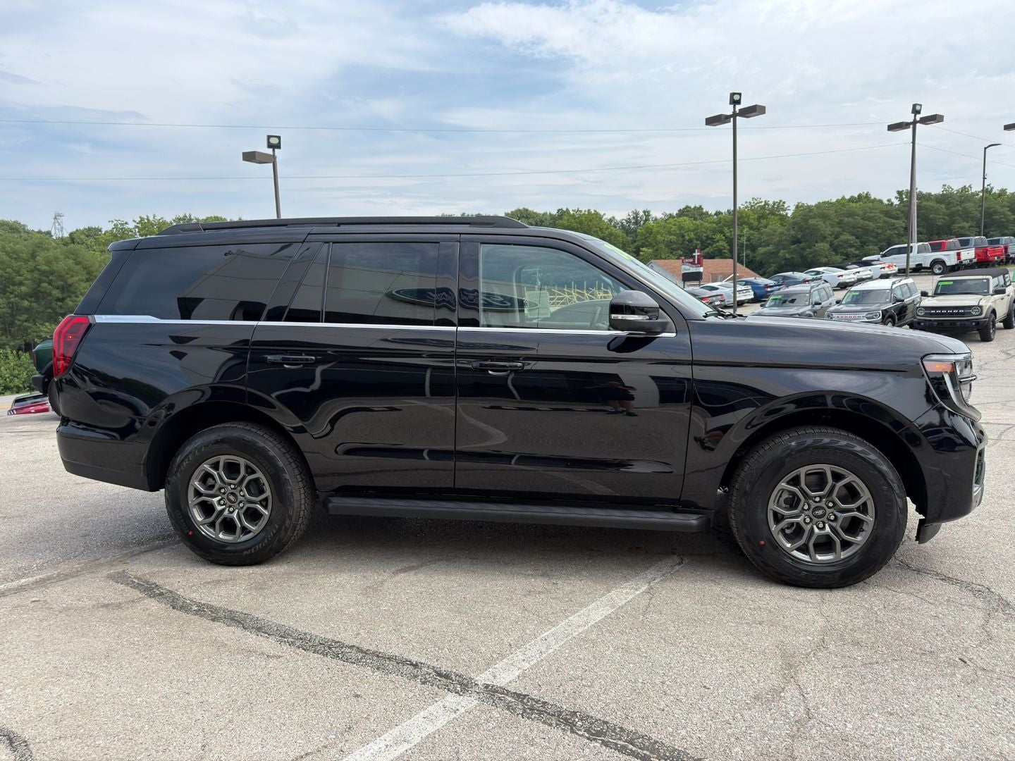 2027 Ford Expedition Active