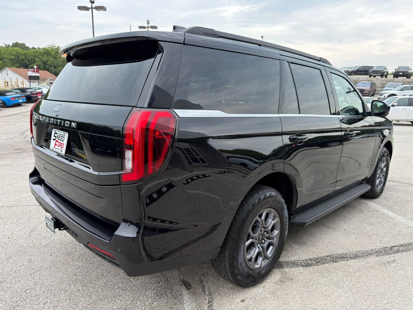 2025 Ford Expedition Active